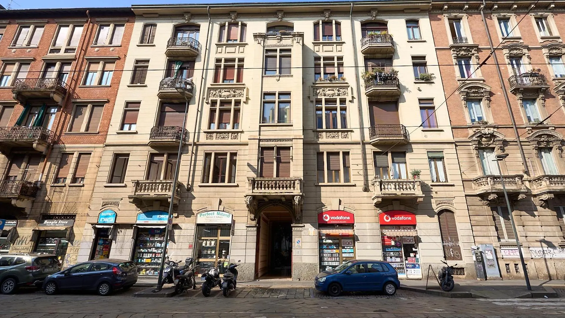 Vintage House - 2 Minutes Walk From Central Station Milan Italy