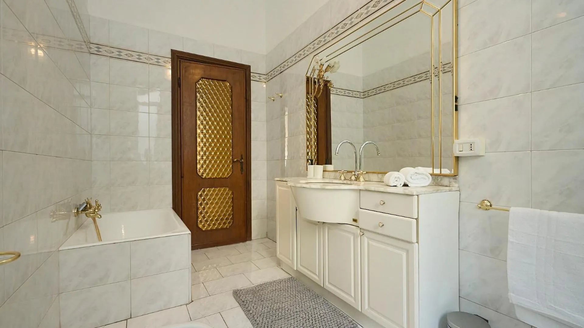 Apartment Vintage House - 2 Minutes Walk From Central Station Milan