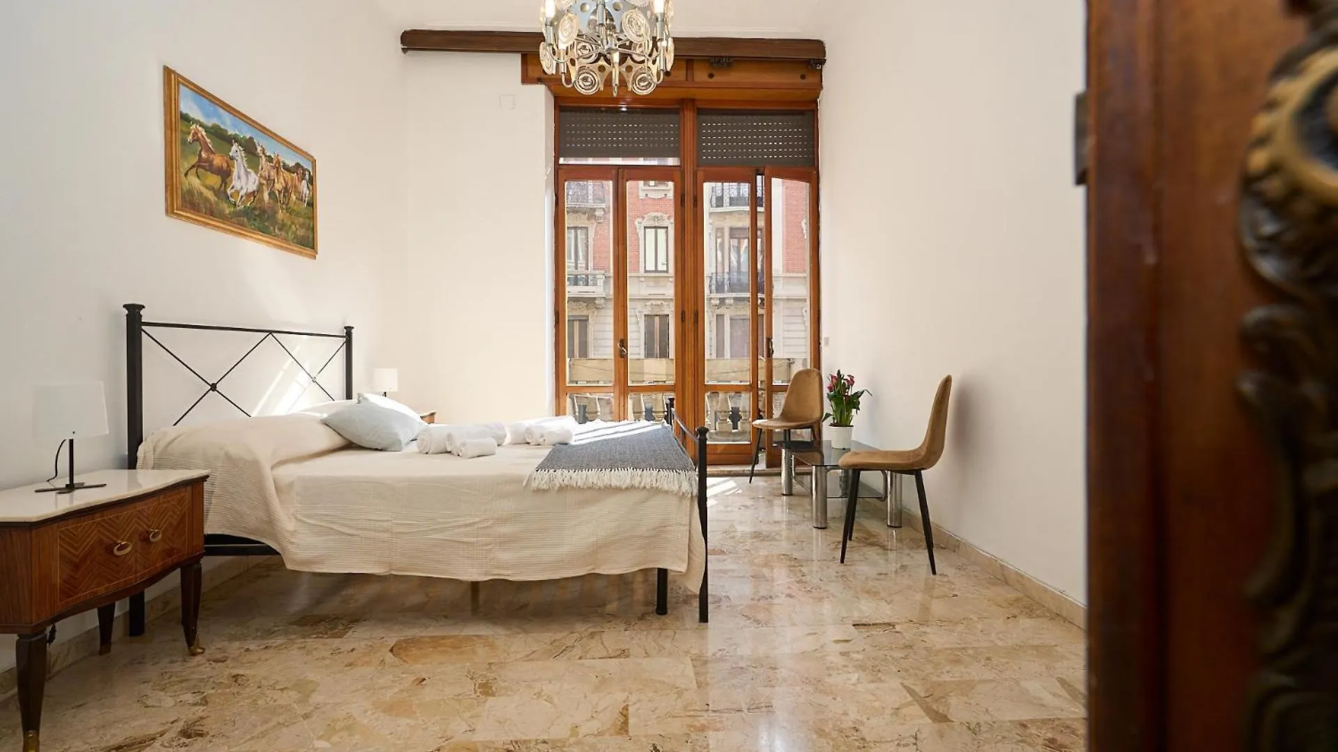 Apartment Vintage House - 2 Minutes Walk From Central Station Milan Italy